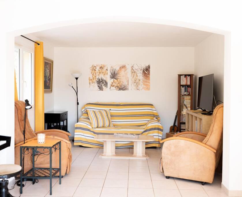 Villa Calme Avec Piscine A Greoux Ngoại thất bức ảnh